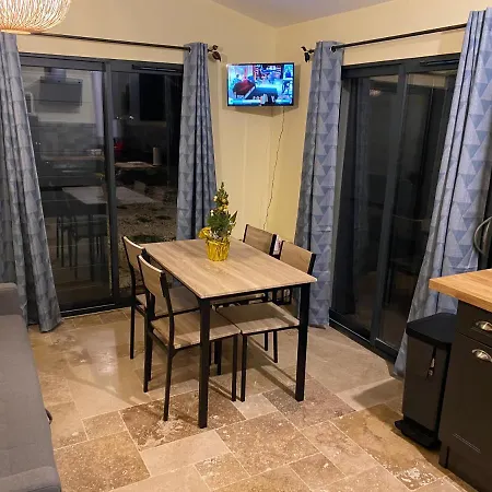 Holiday home De Charme Avec Jaccusi Vezenobres